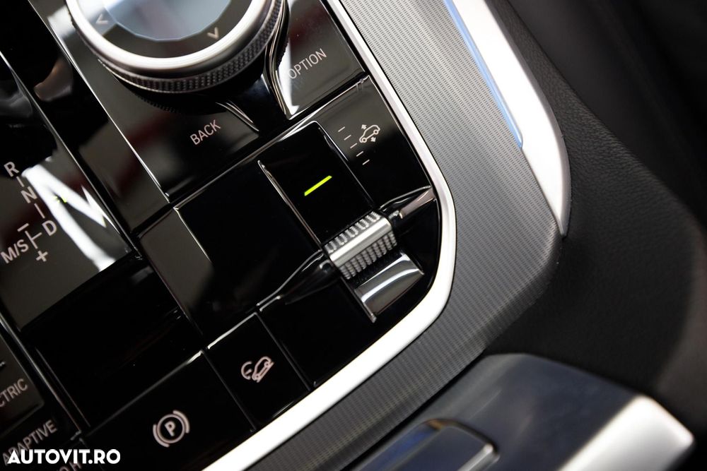 BMW X5 xDrive45e AT PHEV - 32