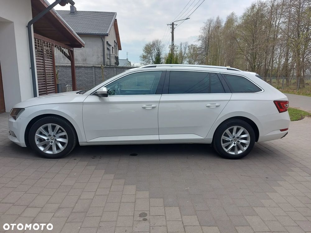 Skoda Superb 2.0 TDI Ambition - 10