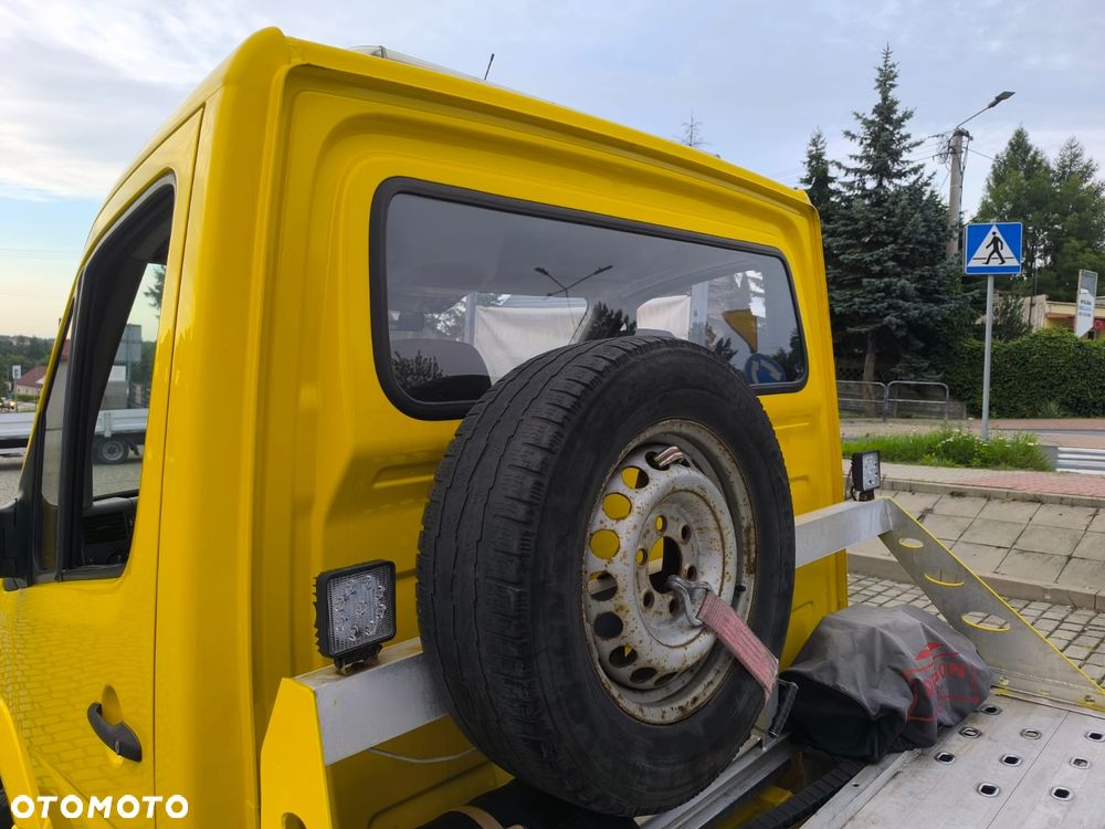 Mercedes-Benz SPRINTER - 16