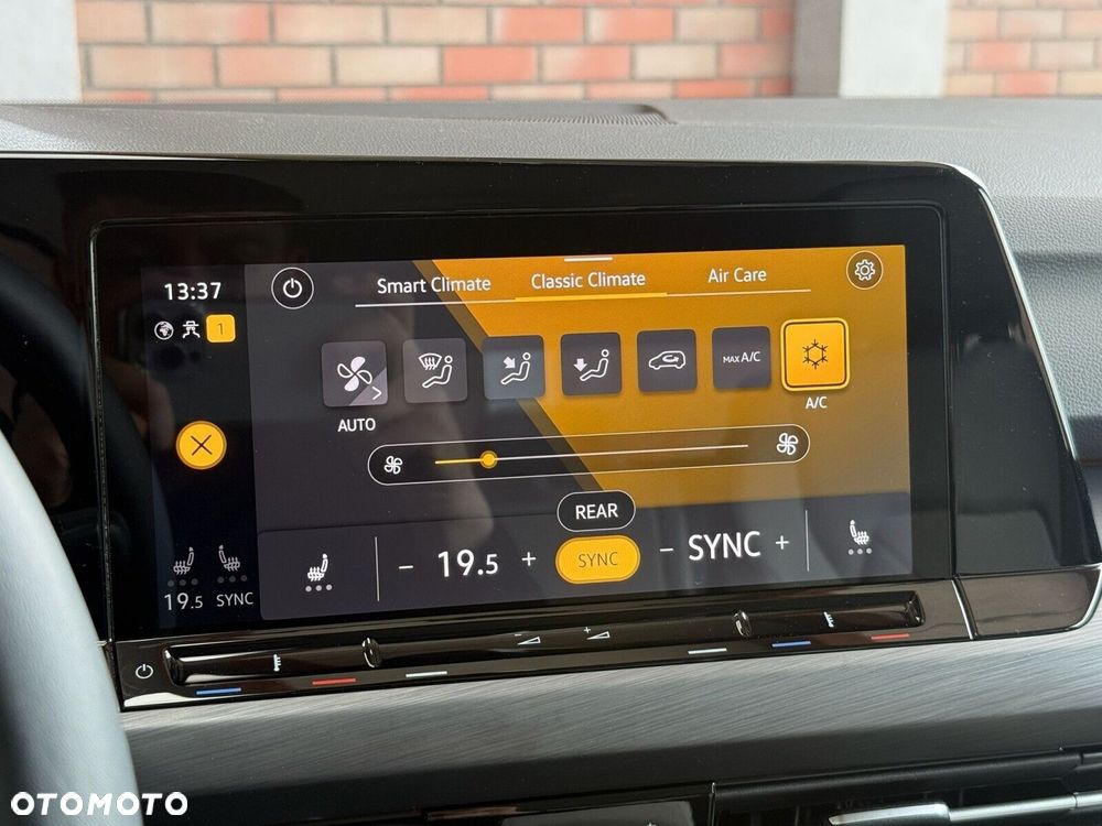 Volkswagen Golf 1.5 eTSI EVO Style DSG - 32