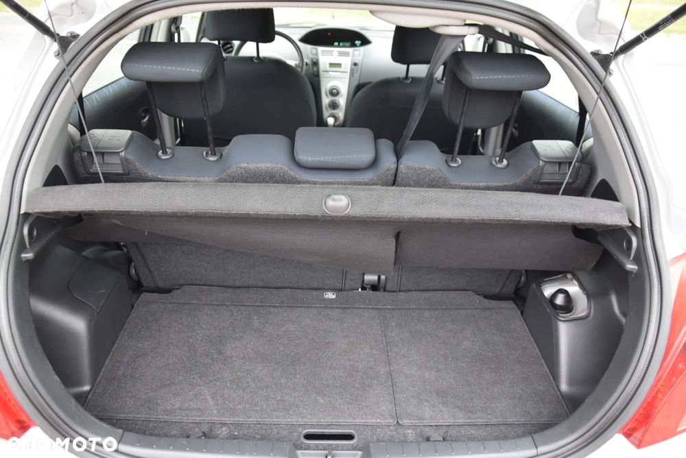 Toyota Yaris - 22