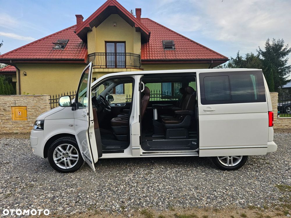 Volkswagen Multivan - 12