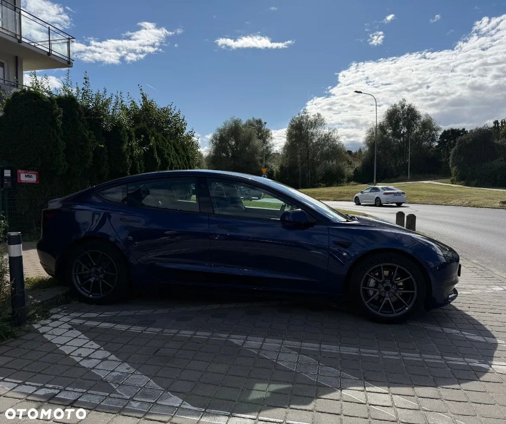 Tesla Model 3 - 14
