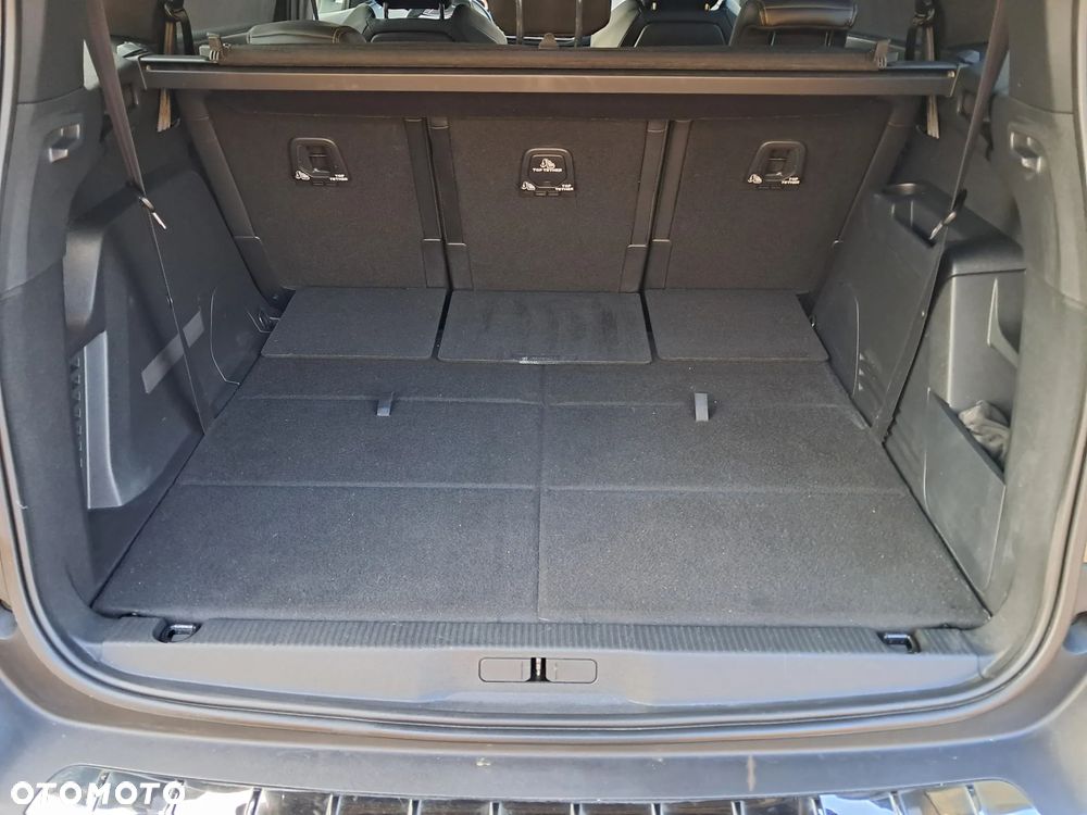 Peugeot 5008 - 24