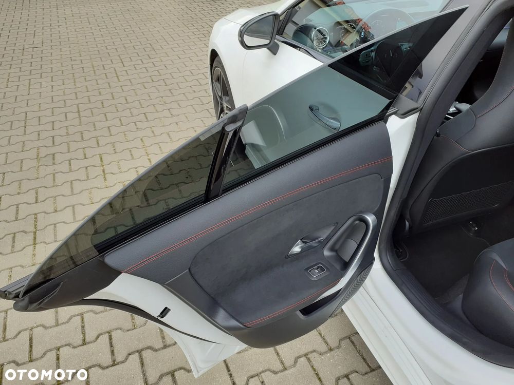 Mercedes-Benz CLA 200 mHEV AMG Line 7G-DCT - 22