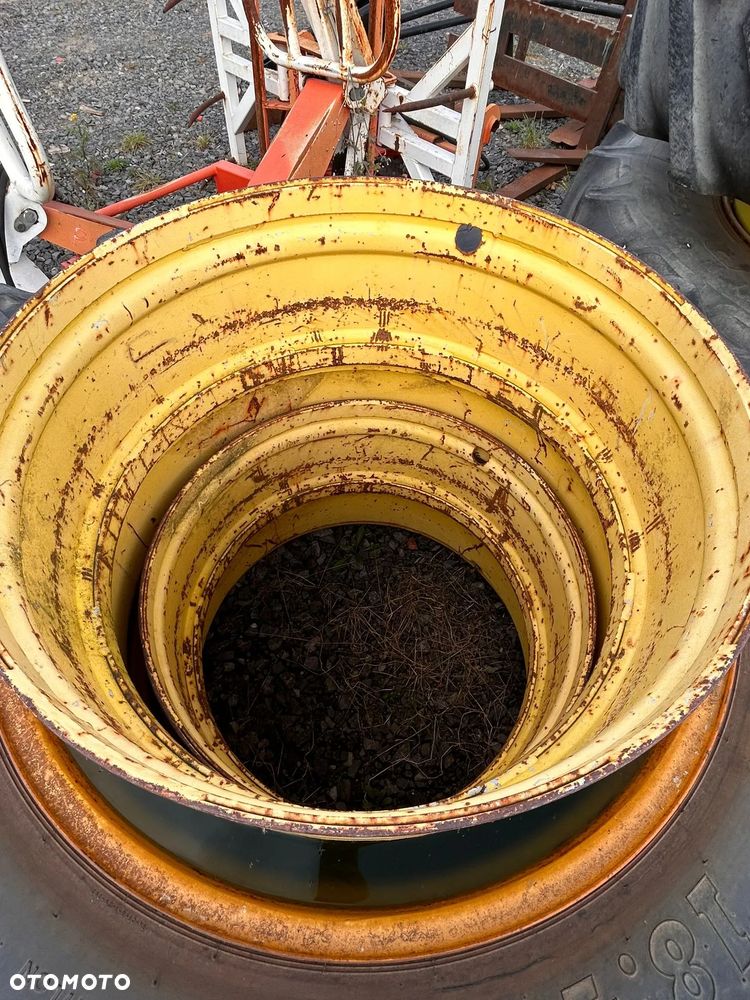 Koła bliźniacze 650/85 R38 18,4 R34  Bliźniaki John Deere 8320 KOMPLET - 4