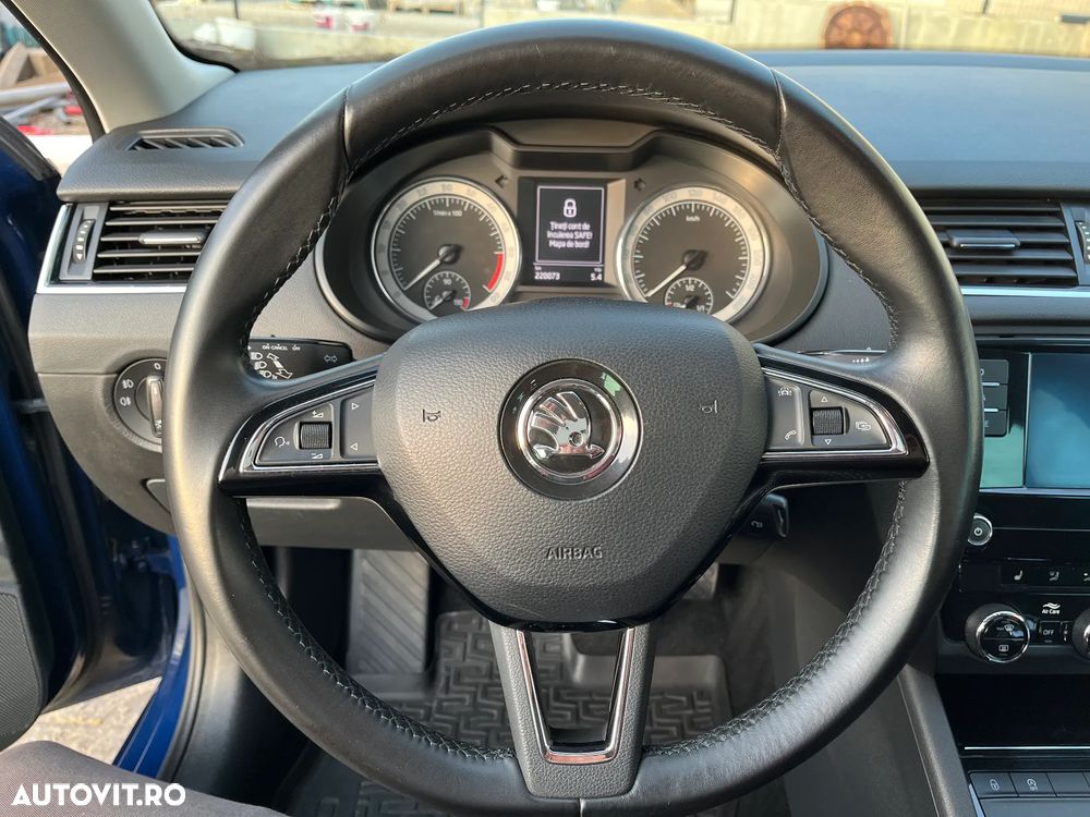 Skoda Octavia 1.6 TDI DSG Style - 10