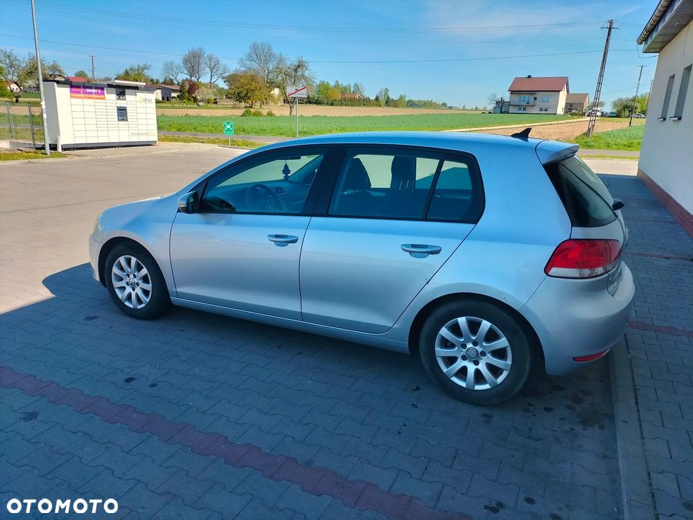 Volkswagen Golf 1.6 TDI DPF BlueMotion - 28