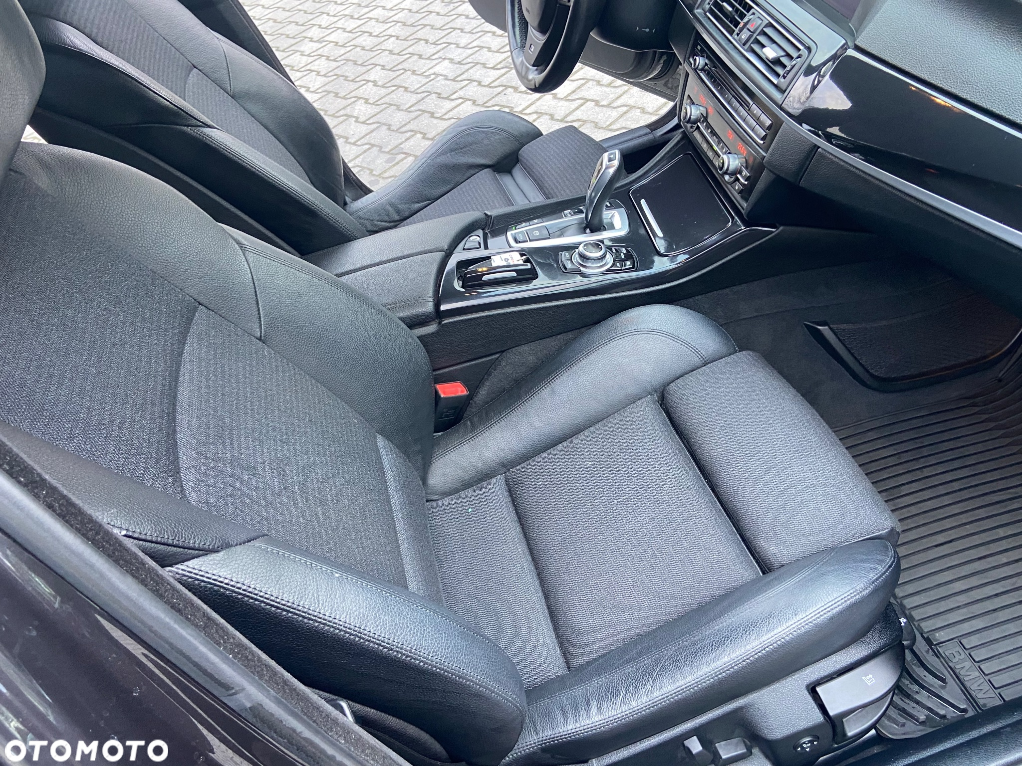 BMW Seria 5 525d xDrive Touring Modern Line - 23