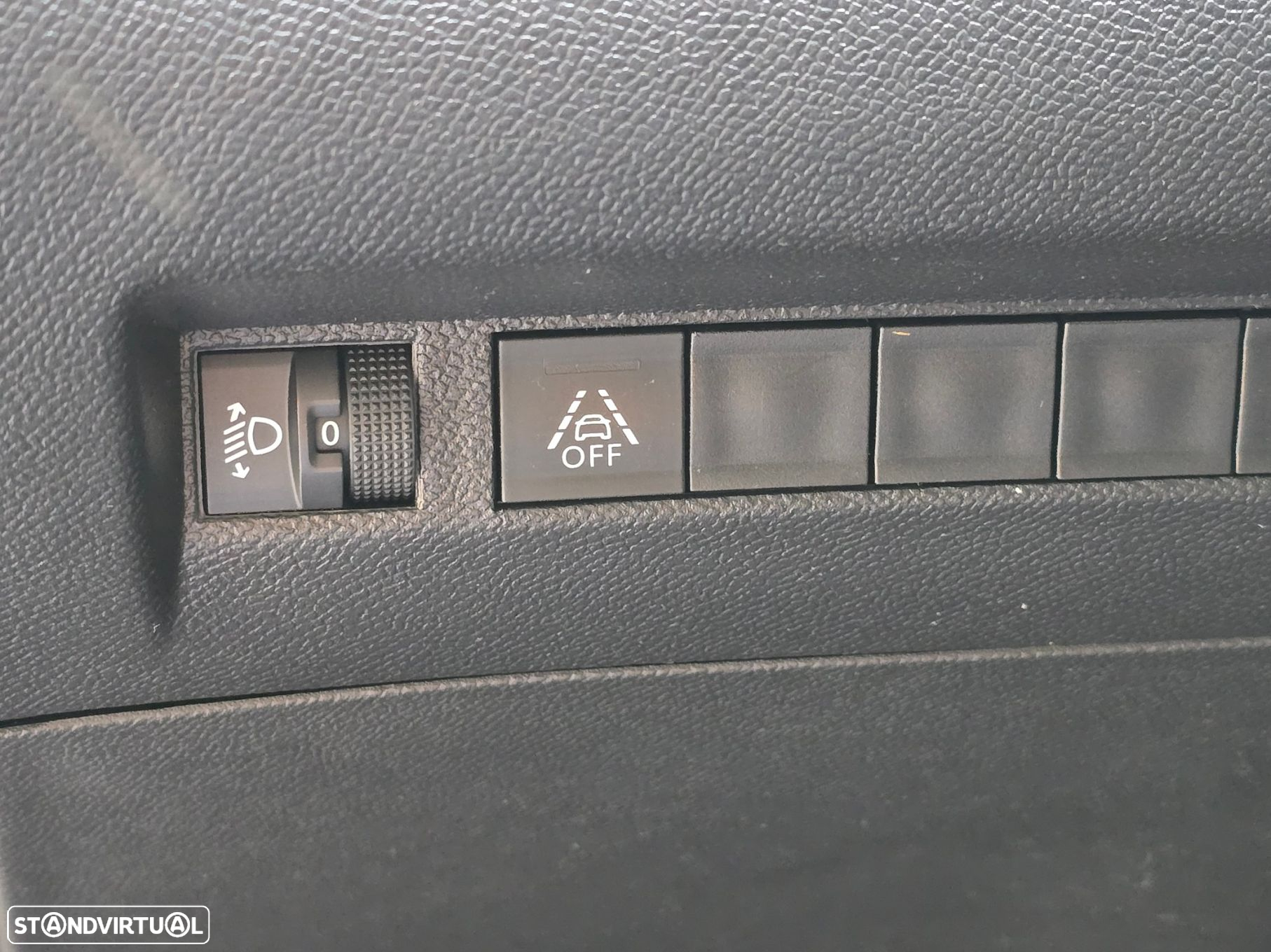 Peugeot 2008 1.2 PureTech Allure - 20