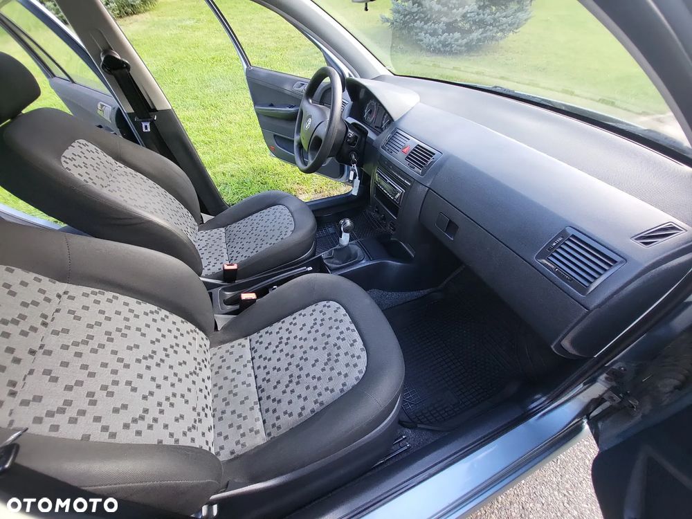 Skoda Fabia 1.4 16V Style Edition - 21