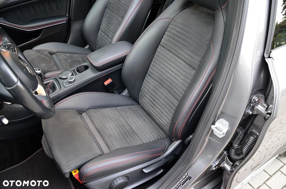 Mercedes-Benz GLA 180 (CDI) d AMG Line - 15