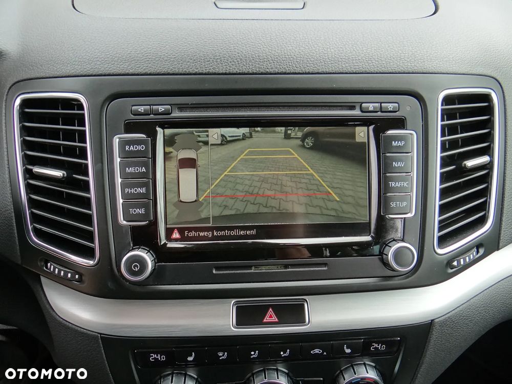 Volkswagen Sharan 2.0 TDI Blue Motion Highline - 26