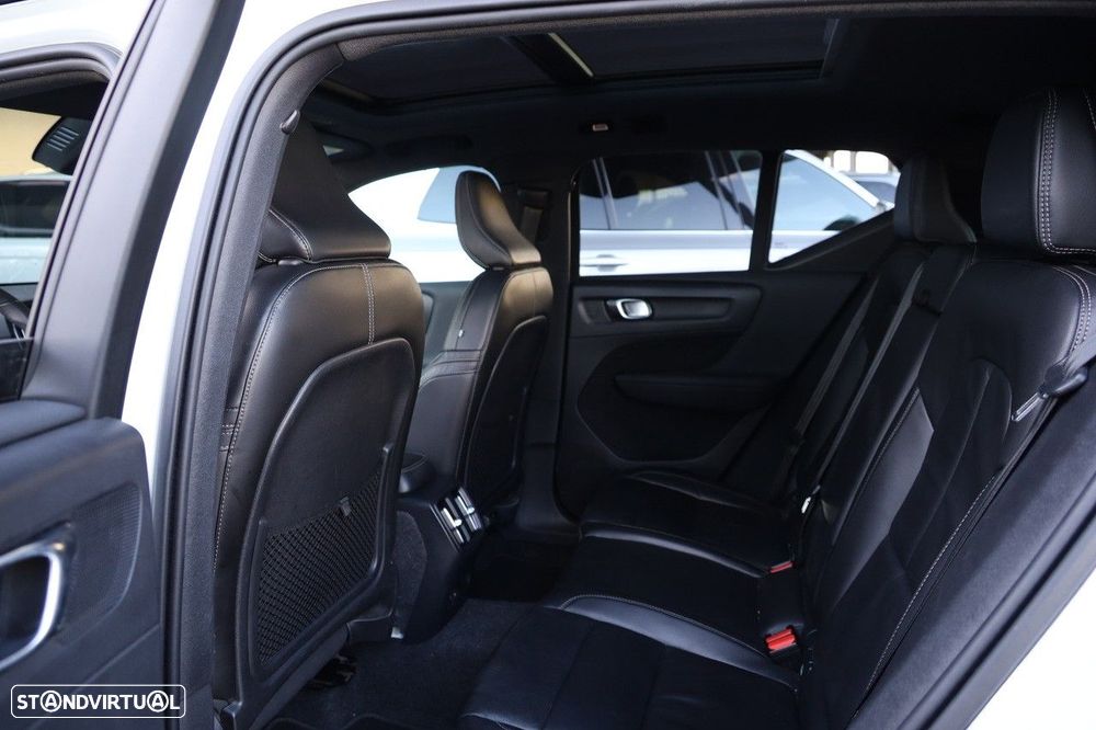 Volvo XC 40 Recharge Twin Pro - 12