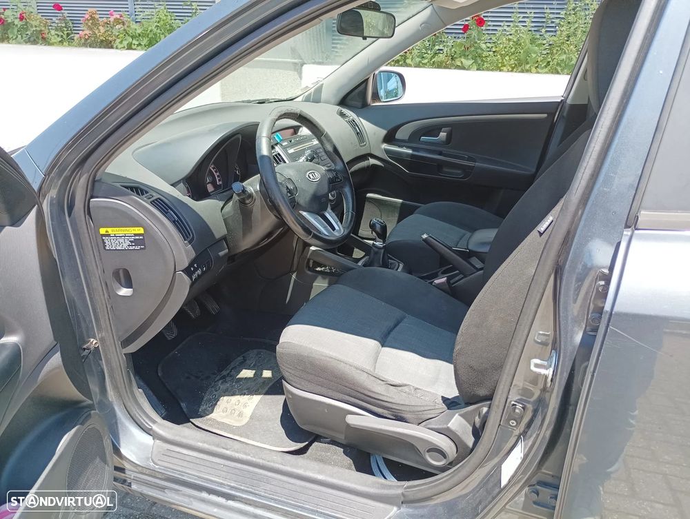Kia Ceed SW 1.6 CRDi LX ISG - 4