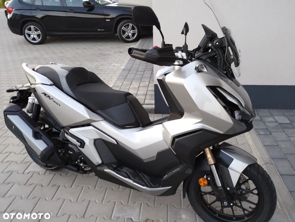 Honda ADV350 - 6