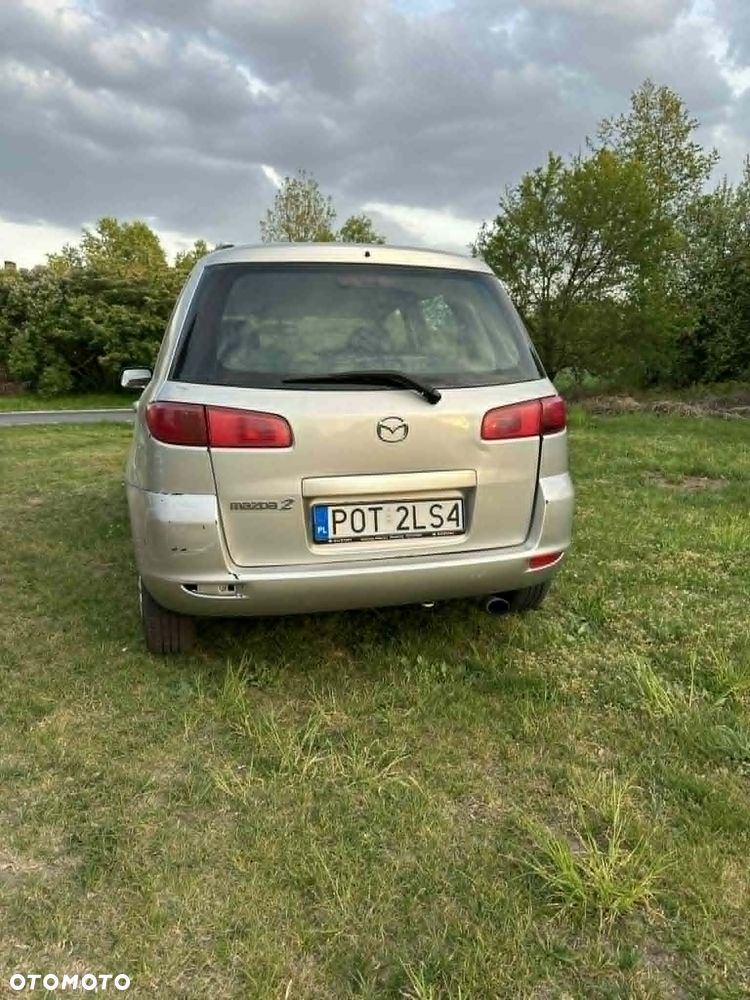Mazda 2 - 4