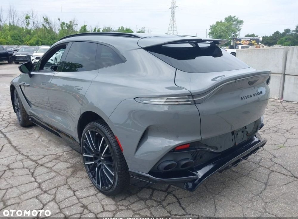 Aston Martin DBX - 4