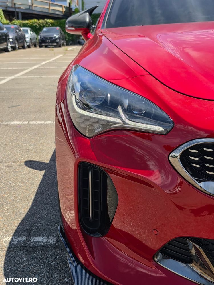 Kia Stinger - 8