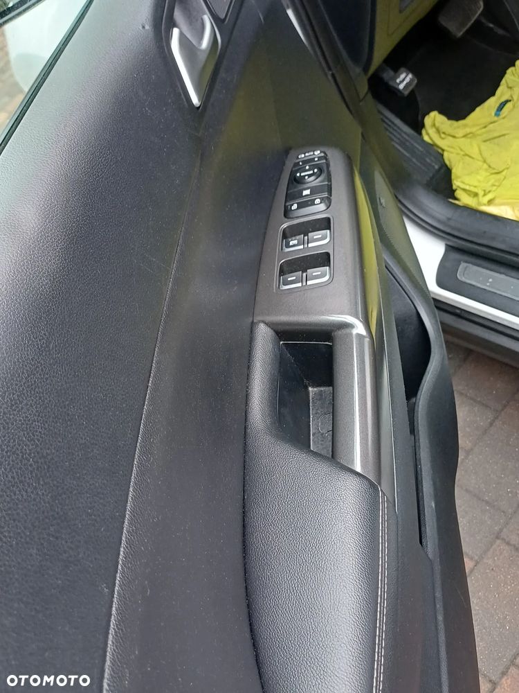 Kia Sportage - 14