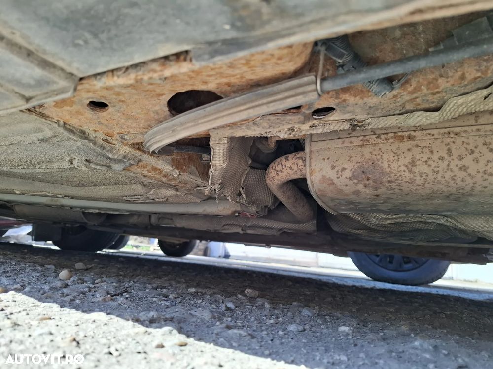 Ford Focus 1.6i Trend - 5