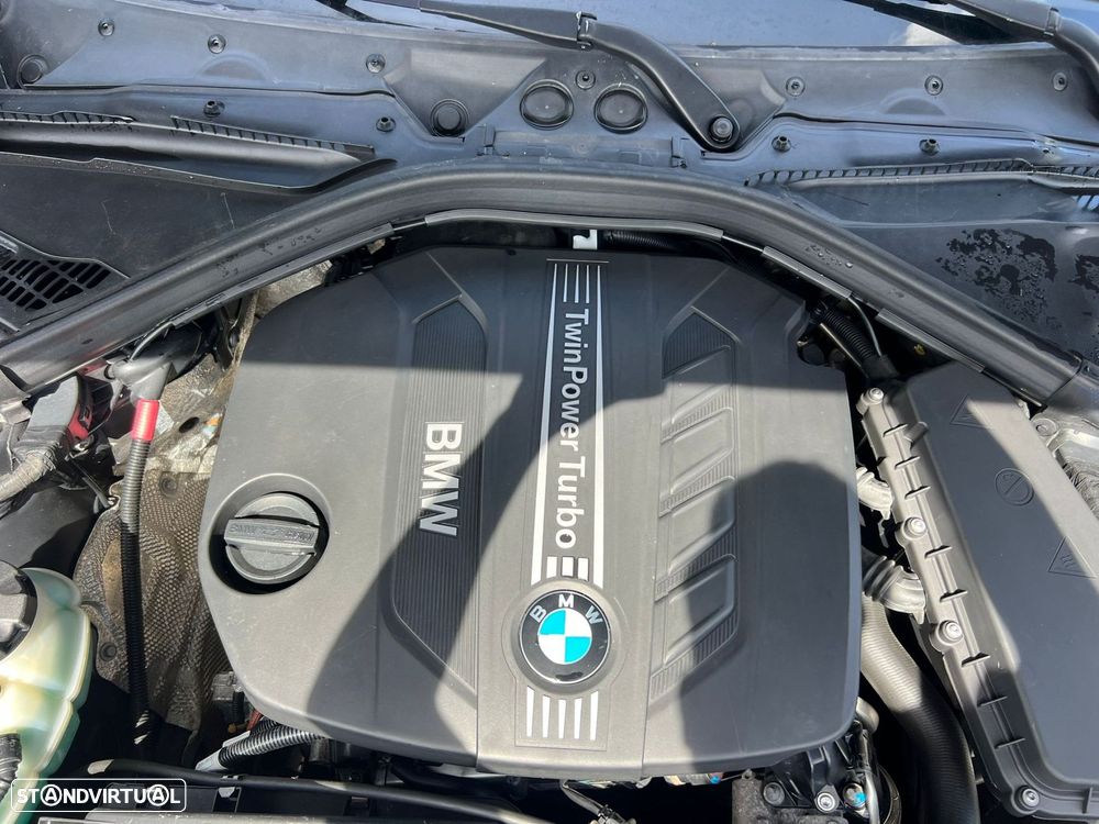 BMW 318 d Touring Pack M - 19