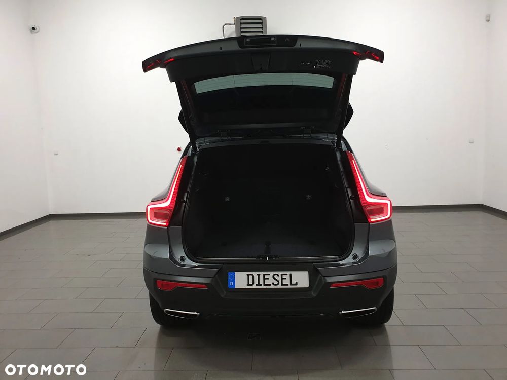 Volvo XC 40 D4 AWD R-Design - 5