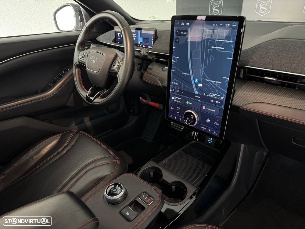 Ford Mustang Mach-E AWD PREMIUM - 23