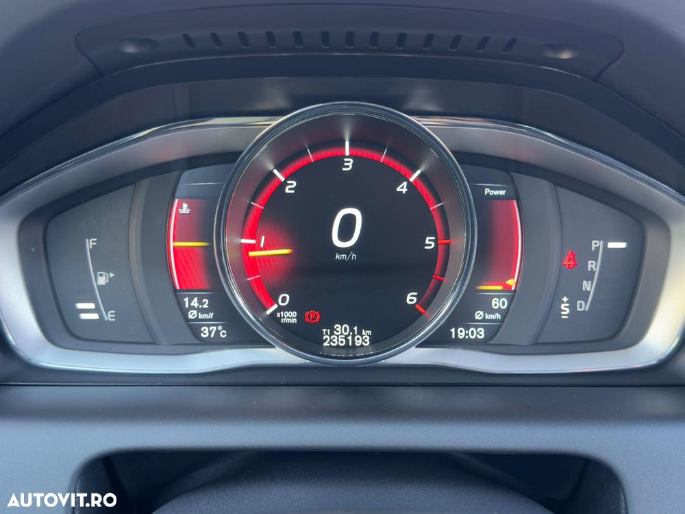 Volvo XC 60 D4 Geartronic Summum - 24