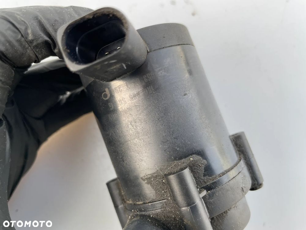 Pompa wody Audi A3 8P Golf V 2.0TFSI 1K0965561G - 3