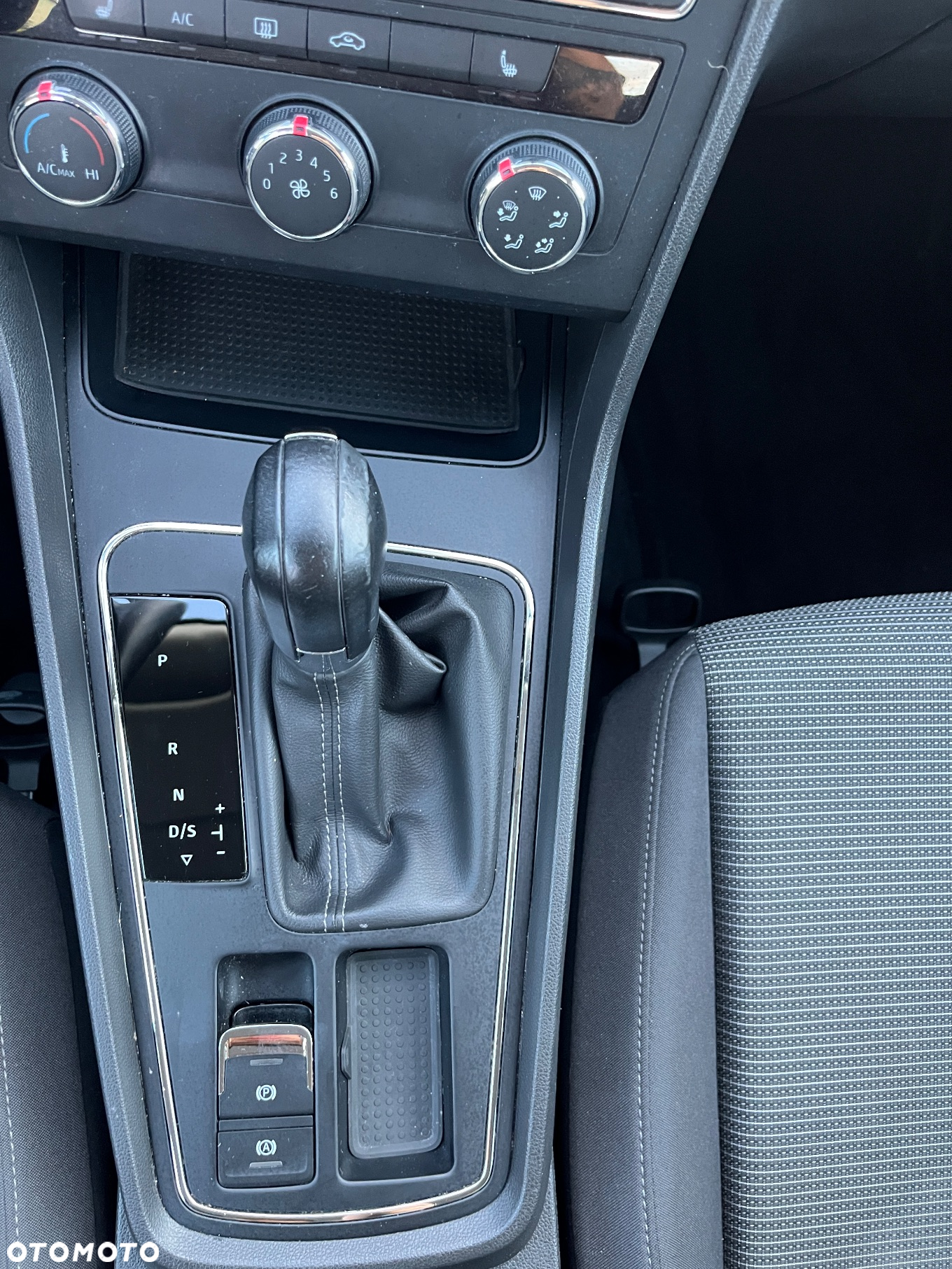 Seat Leon 1.6 TDI DSG Xcellence - 19