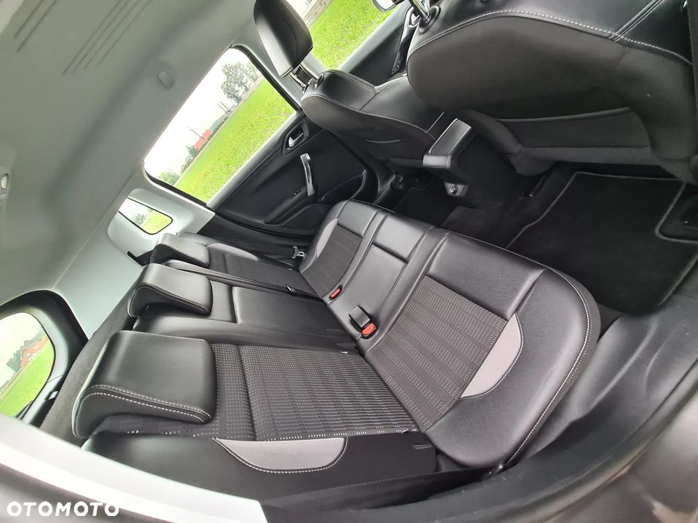 Peugeot 2008 PureTech 110 Stop&Start Allure - 11