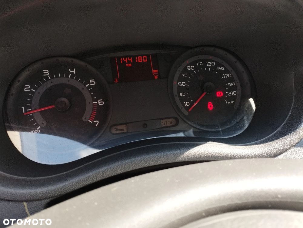 Renault Clio 1.2 TCE Authentique - 11