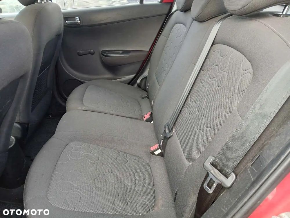 Hyundai i20 - 11