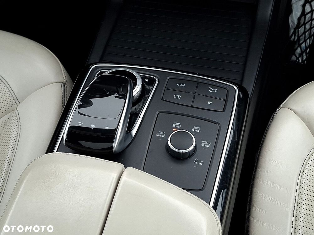 Mercedes-Benz GLE - 26