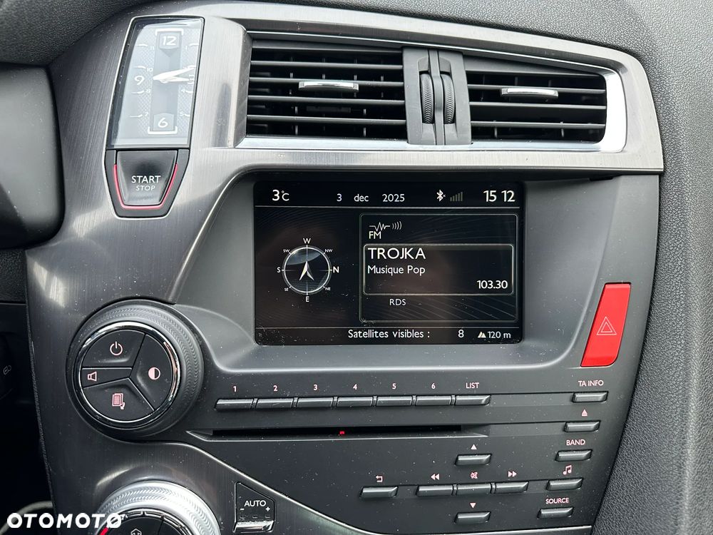 Citroën DS5 e-HDi 115 EGS6 SoChic - 33