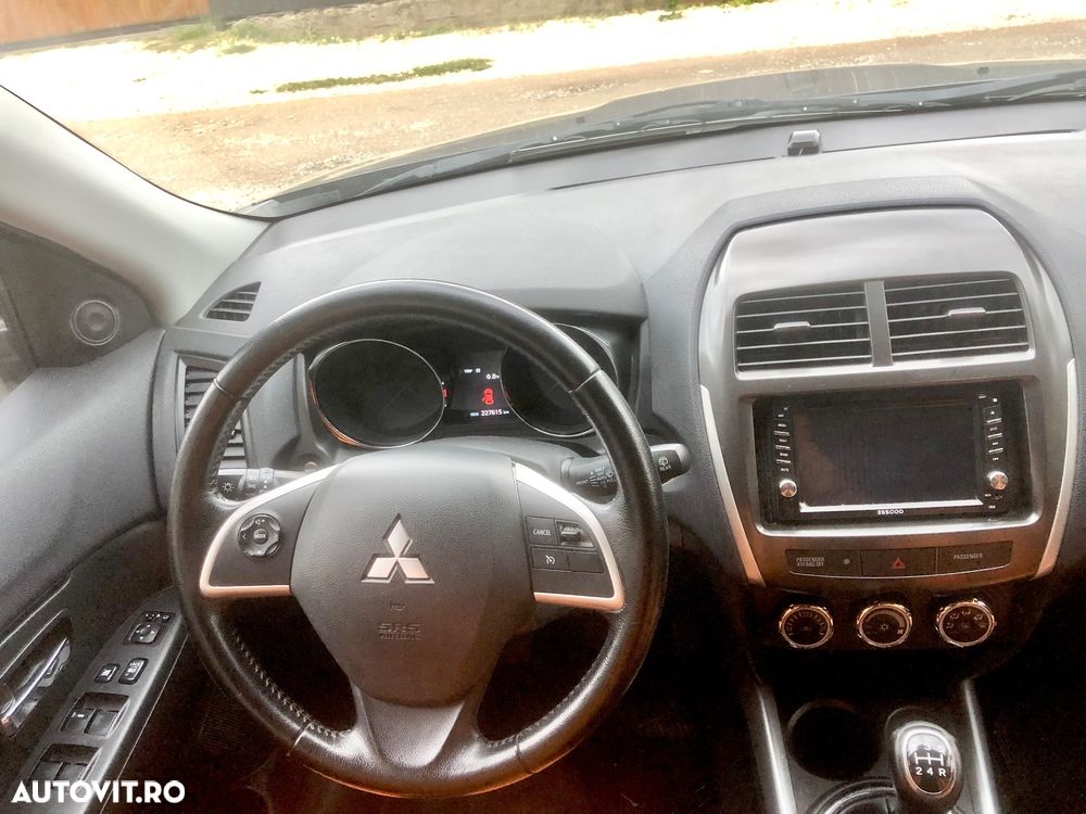 Mitsubishi ASX - 6