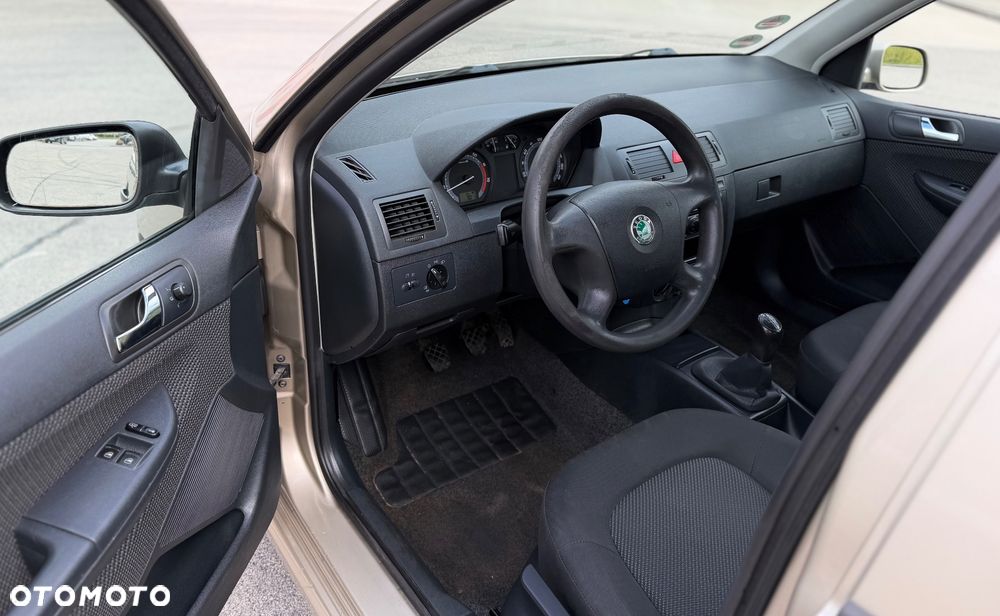 Skoda Fabia 1.4 16V Celebration - 5