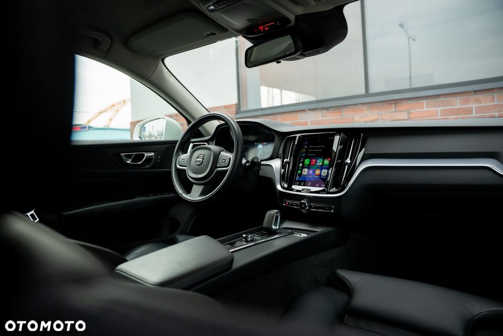 Volvo V60 B3 B Geartronic Momentum Pro - 28