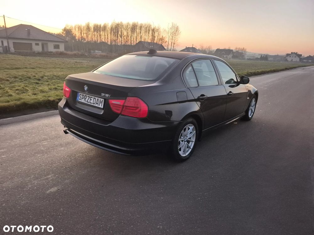 BMW Seria 3 318i Edition Exclusive - 27