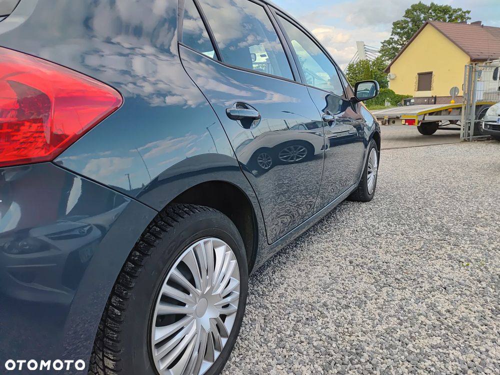 Toyota Auris 2.0 D-4D - 9