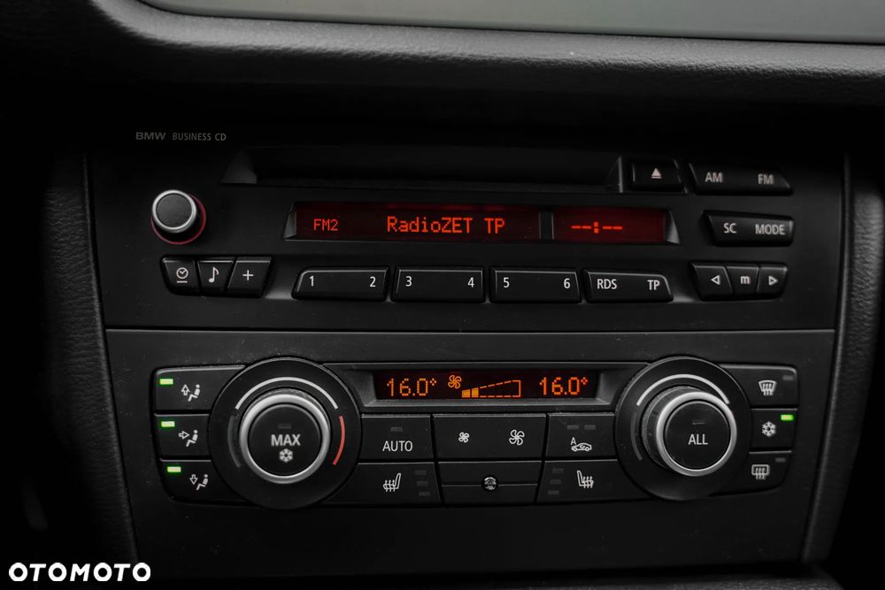 BMW X1 sDrive18i - 18