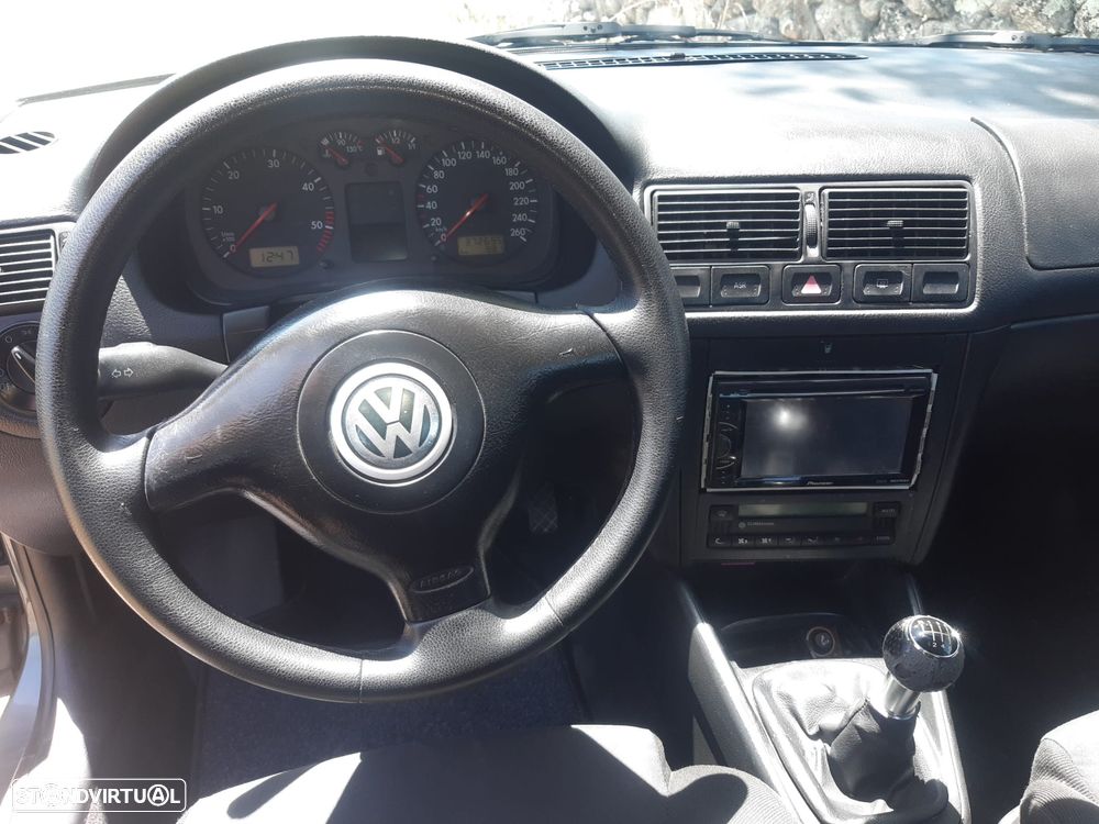 VW Golf 1.9 TDi Highline - 8