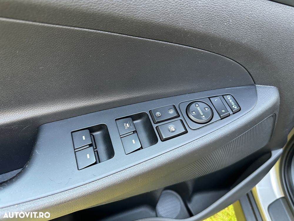 Hyundai Tucson blue 1.7 CRDi 2WD Style - 9