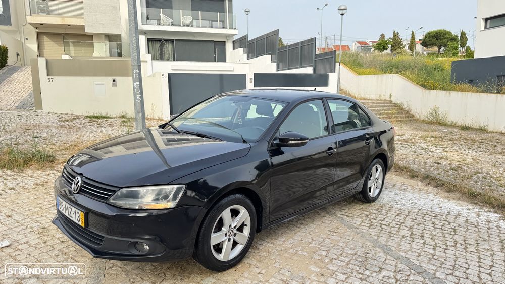VW Jetta - 1