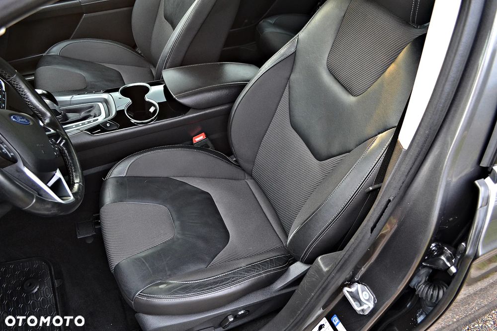 Ford Mondeo 2.0 TDCi Titanium PowerShift - 26