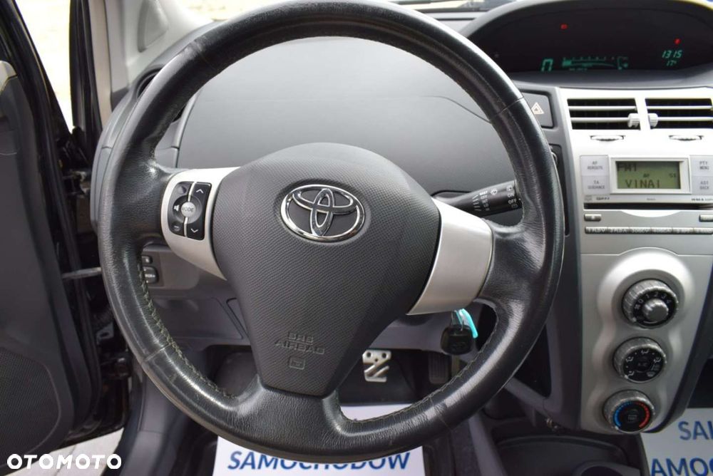 Toyota Yaris - 26