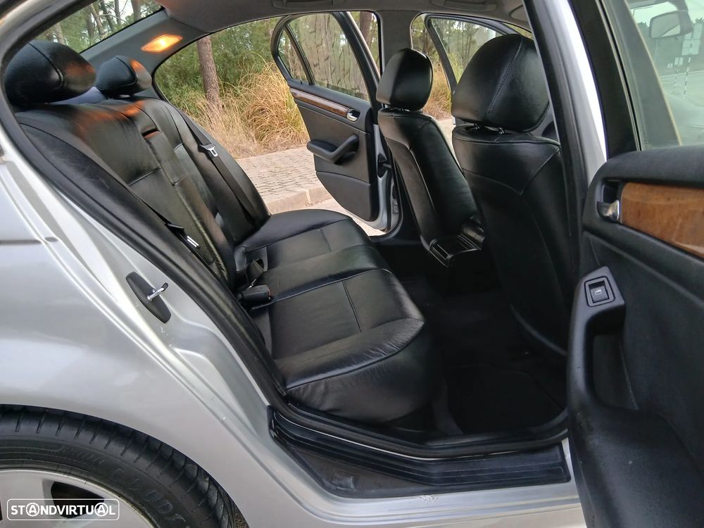 BMW 320 d Séc.XXI - 9