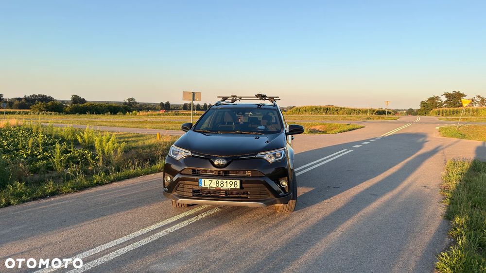 Toyota RAV4 Hybrid Premium 4x2 - 9