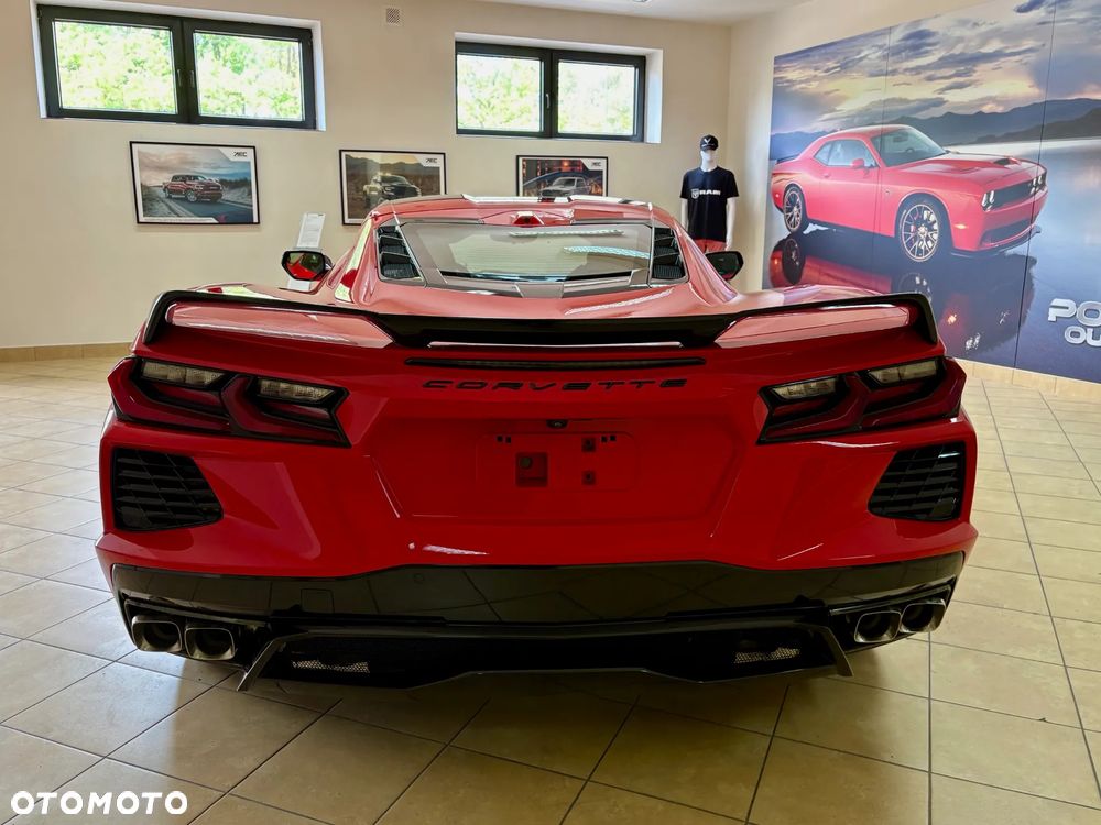 Chevrolet Corvette - 6